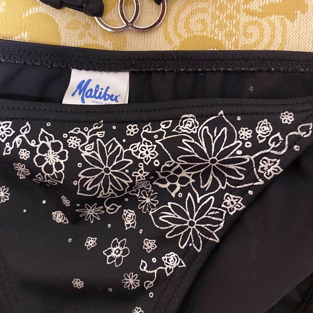 Bikini Top L, S bottom - Picture 4 of 10